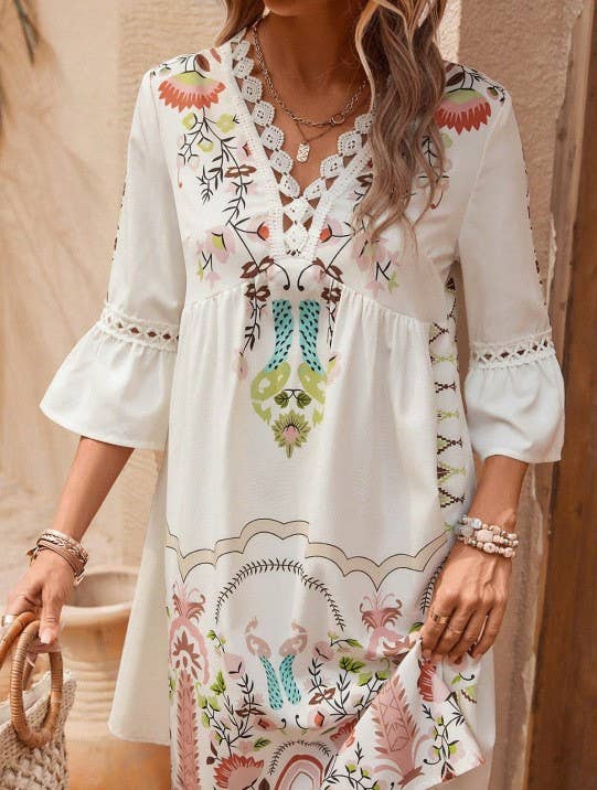 V-Neck Lace Panel Casual Vintage Print Dress: Apricot