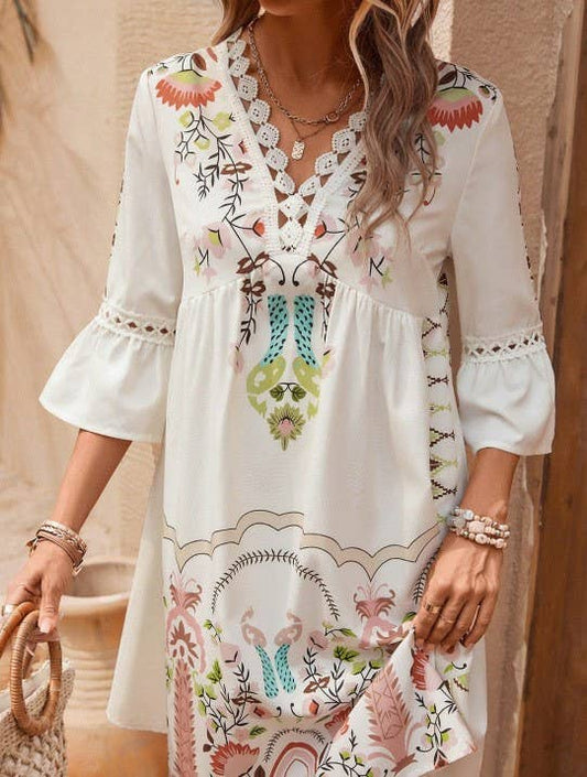 V-Neck Lace Panel Casual Vintage Print Dress: Apricot