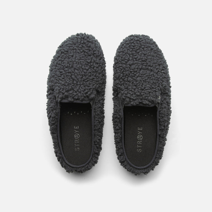 STRAYE Ventura Mule Furry Carbon – top view sherpa synthetic upper