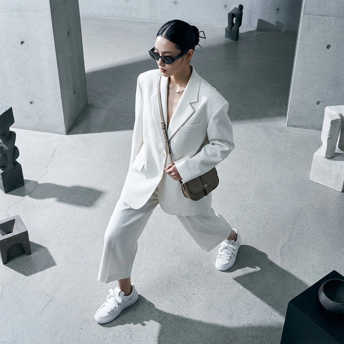 Baskets blanches à lacets en cuir pour un look streetwear - Koreanxwear