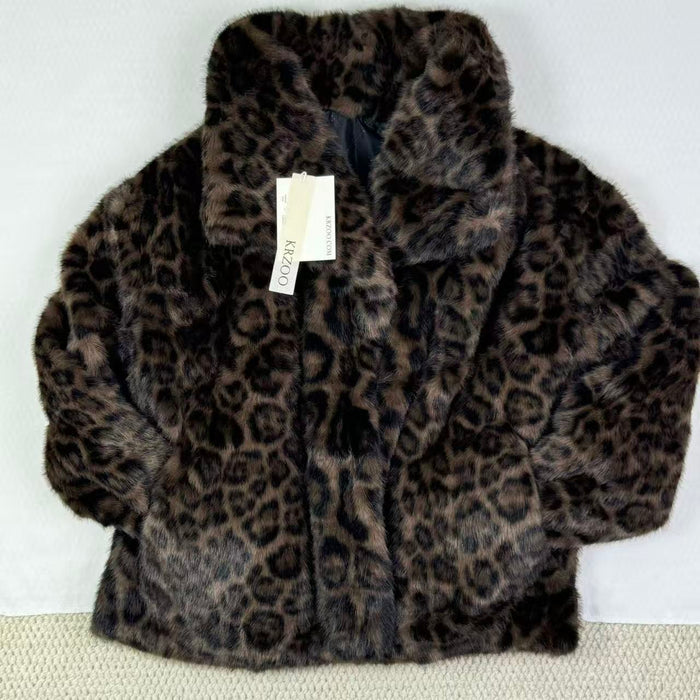 Wide-necked leopard print mink coat