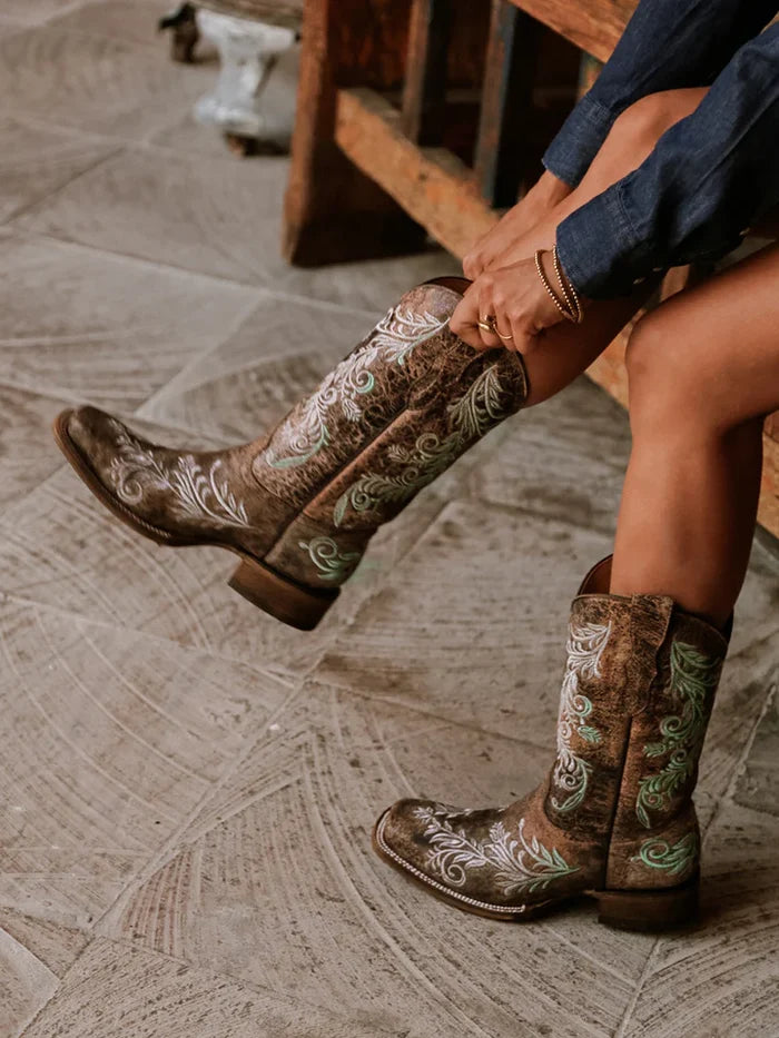 WOMEN'S GLOW IN THE DARK WHITE FEATHERED FLORAL EMBROIDERY BROWN SQUARE TOE COWBOY BOOT