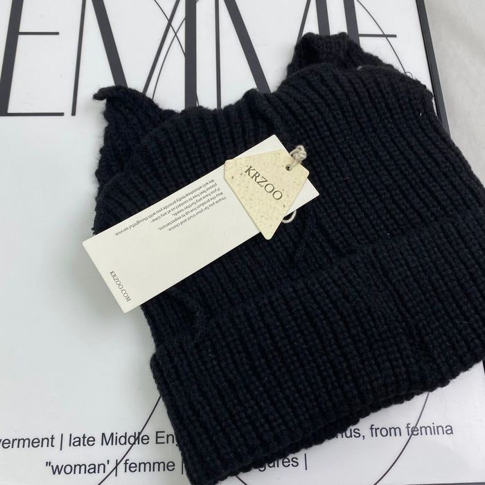 Wool knitted hat with cat and pig ears woolen hat